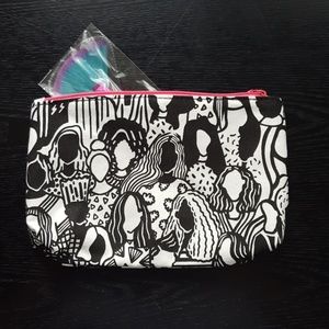 NWOT ipsy makeup bag
